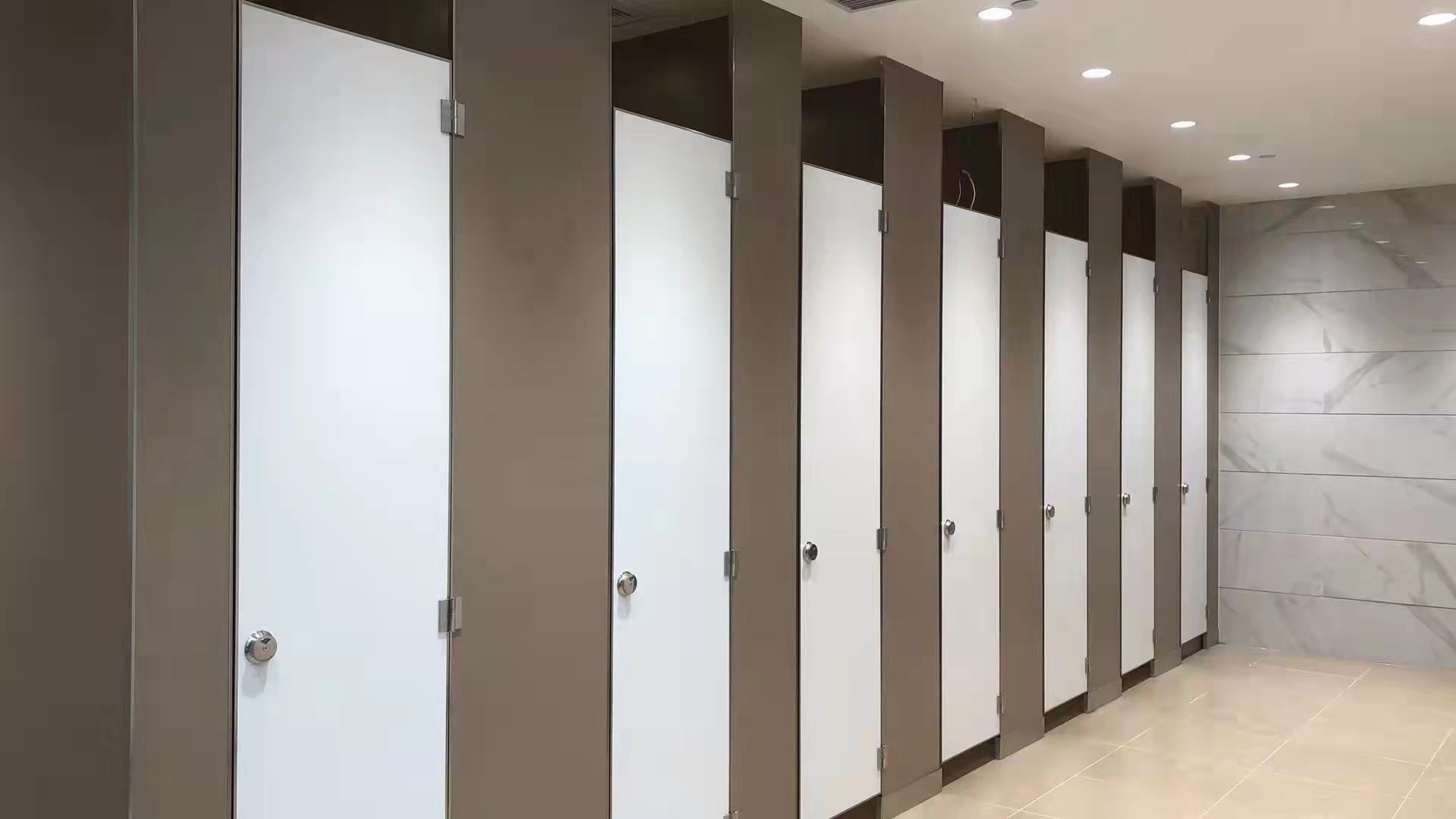 河南抗倍特卫生间隔断板 在线报价一键获取