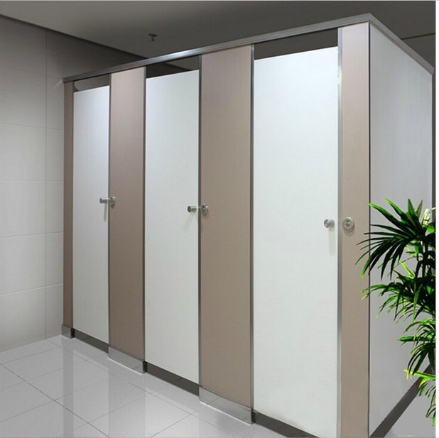 公共卫生间隔断 从小便器挡板到蹲坑矮墙的设计与功能解析