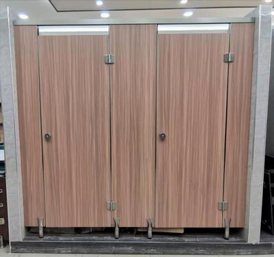 泸州站-泸州还在为卫生间隔断板“容易”损坏而发愁吗?-泸州华捷动态